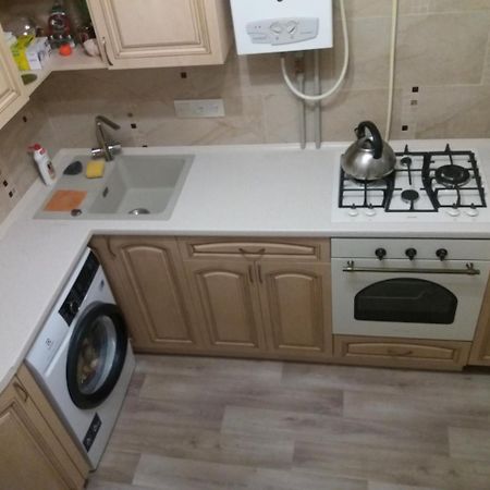 Сozy Appartment Near Metro Station "23 Avgusta" Harkov Kültér fotó
